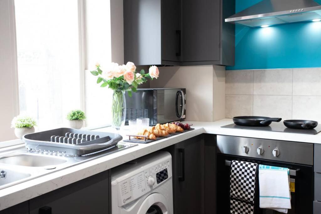 Stylish Central Location 2Bd Apartment 威根 外观 照片